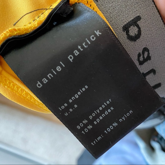 Daniel Patrick Yellow/black sports bra SZ sml - Picture 3 of 5
